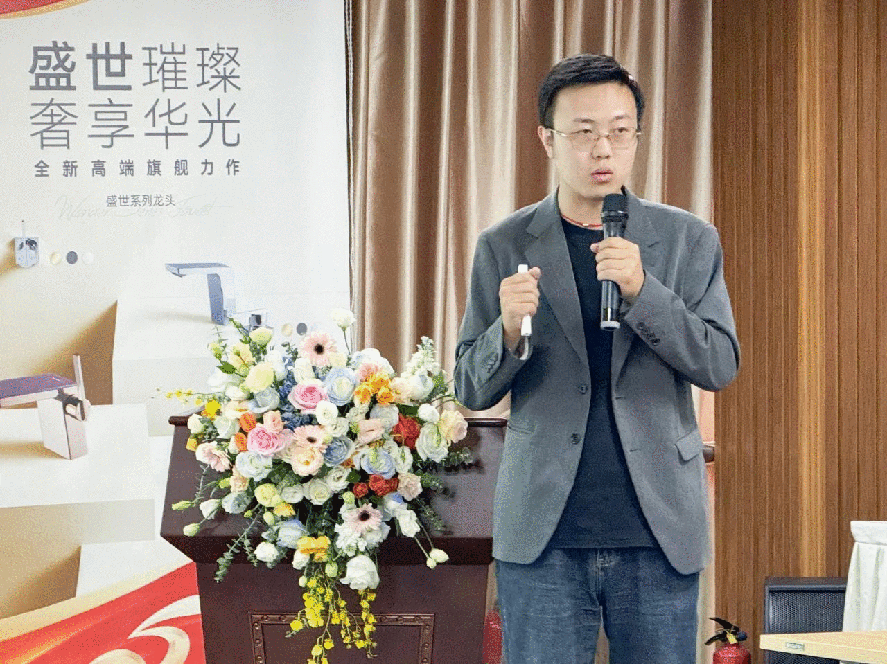 下载.png