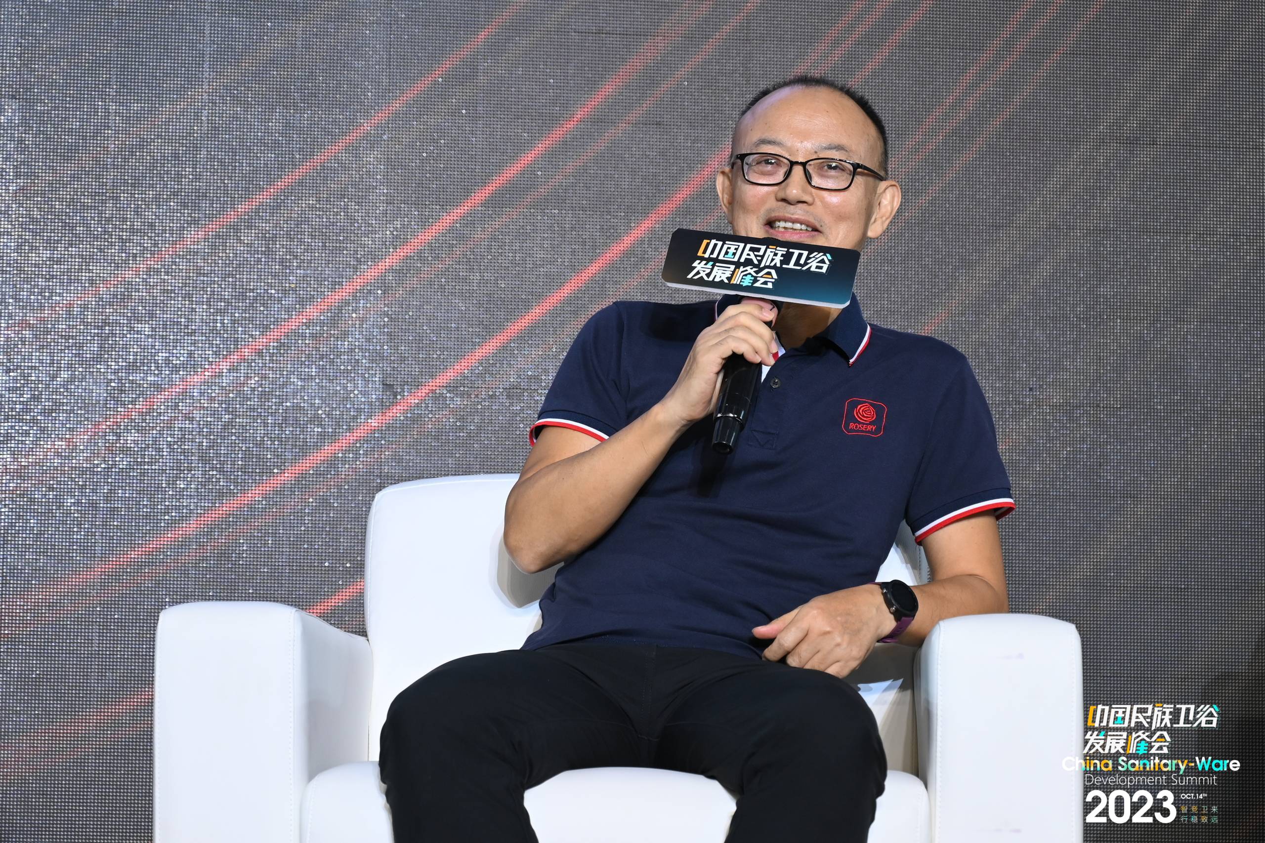 玫瑰岛夺得”高端全卫定制领军品牌”称号,卓越品牌力再获权威认可(图6) 玫瑰岛夺得”高端全卫定制领军品牌”称号,卓越品牌力再获权威认可(图6)