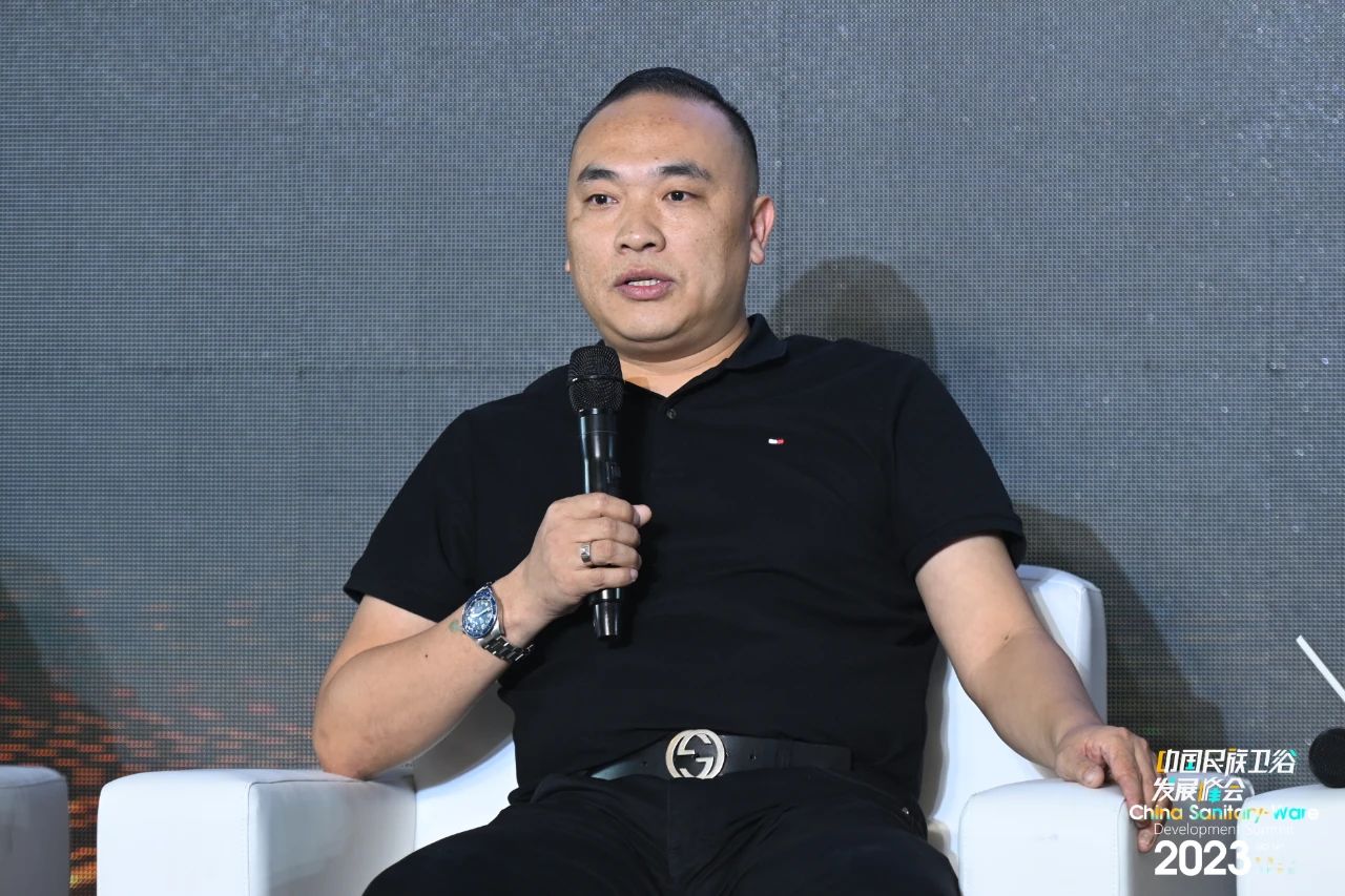 领跑行业科技创新!浪鲸卫浴实力斩获“水洗科技领军品牌”(图10) 领跑行业科技创新!浪鲸卫浴实力斩获“水洗科技领军品牌”(图10)