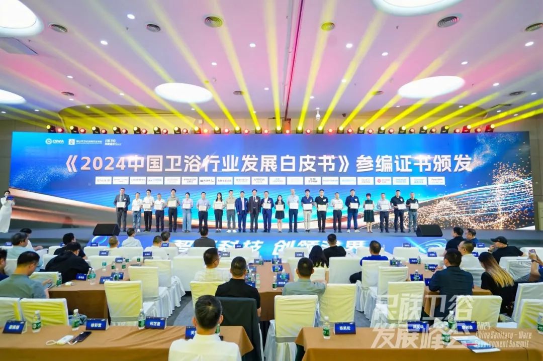 2-2410251Q954560.jpg
