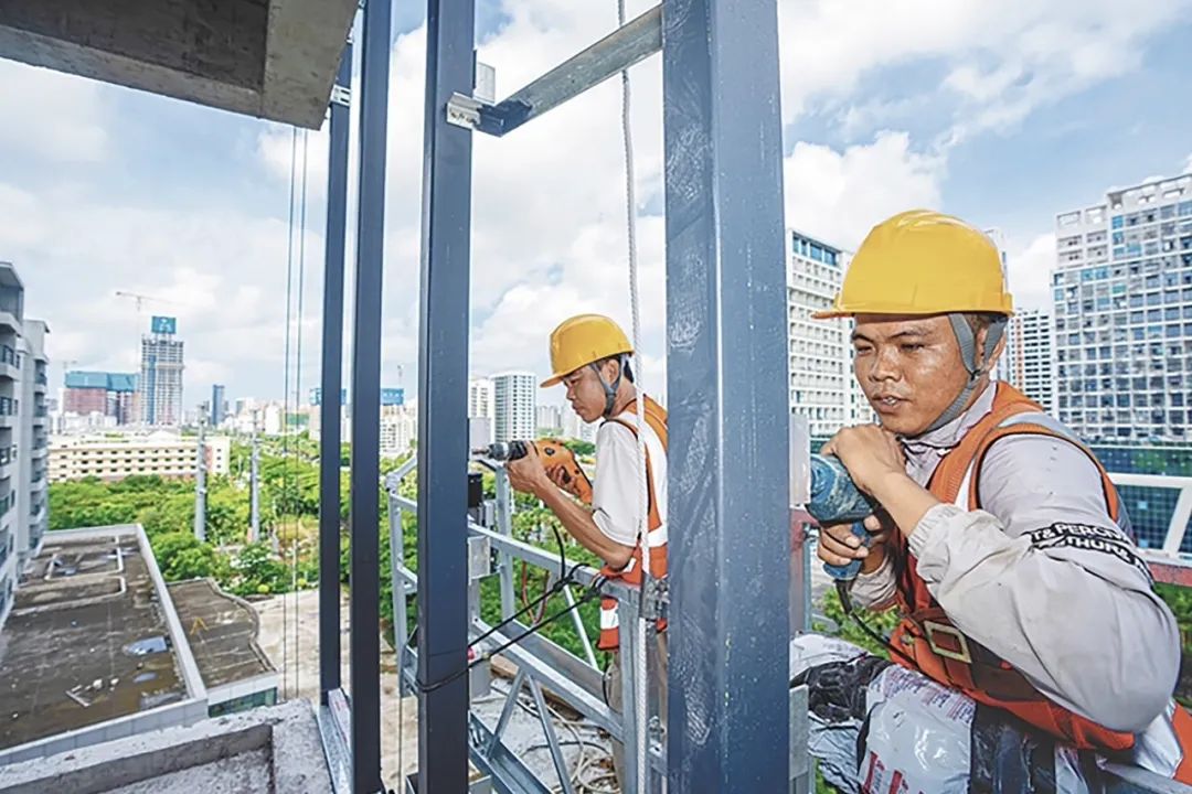 城市更新行动 | 东鹏整装卫浴助力三亚中央商务区企业孵化基地建设(图1)