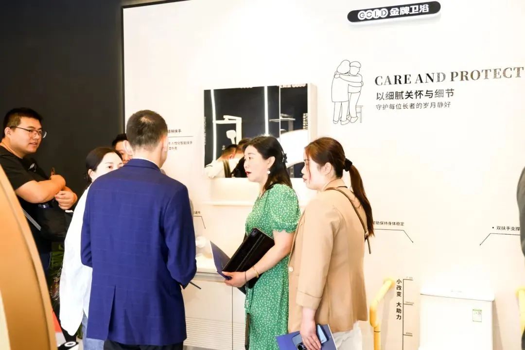 共赴科技盛宴！金牌卫浴“定智空间”闪耀亮相上海国际厨卫展(图18)